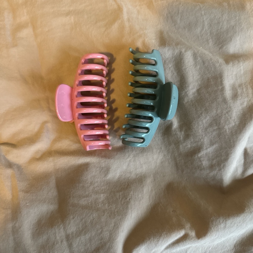 Pink and green hair claw clip set unused